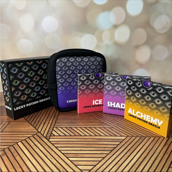 Lucky Potion Oracle deck kit - Picture 3 of 3